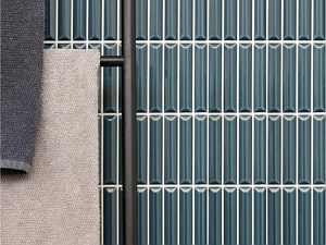 BV Tile - Hashi Navy Blue Glossy 4x12